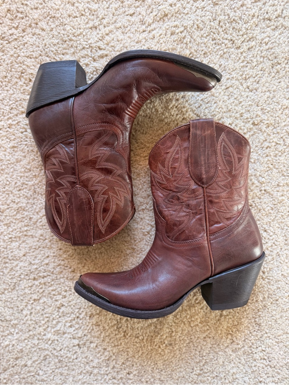 Idyllwind Chestnut Lace-Up Western Boots